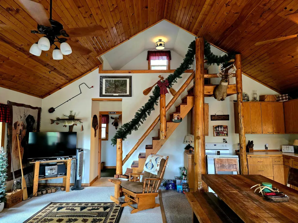 9464 Highway 53 Kabetogama, MN 56669