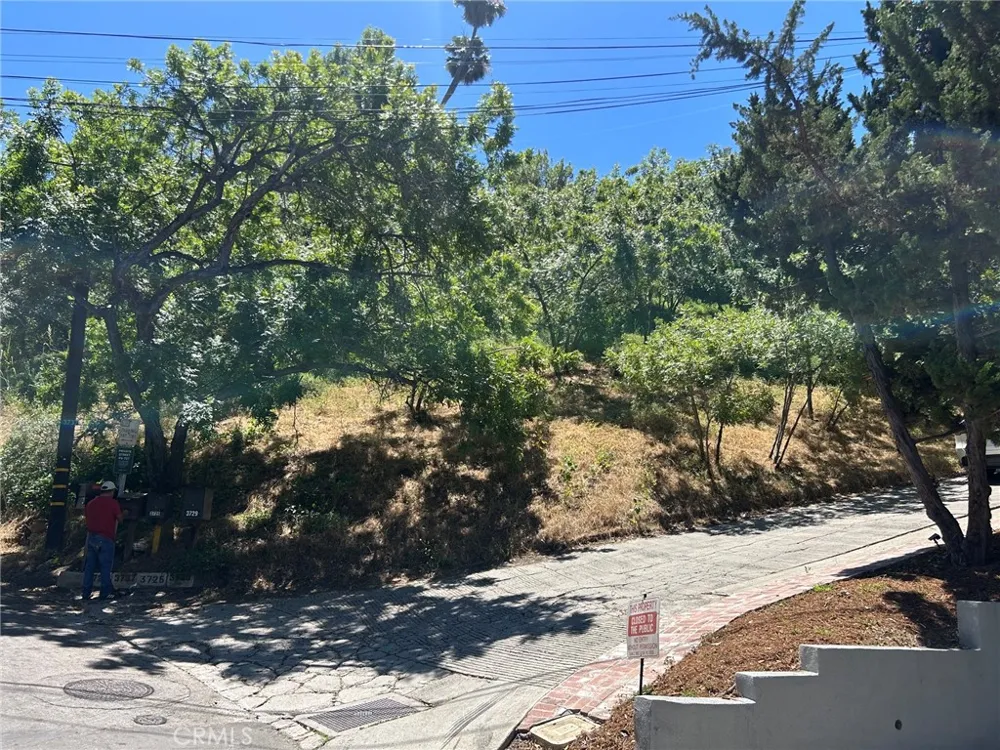 3721 Ventura Canyon Sherman Oaks, CA 91423
