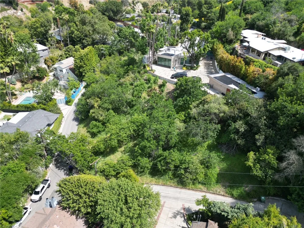 3721 Ventura Canyon Sherman Oaks, CA 91423