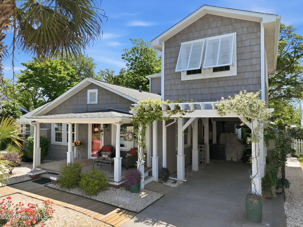 105 S Webb Street Swansboro, NC 28584