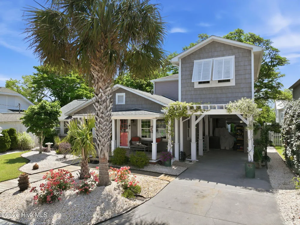 105 S Webb Street Swansboro, NC 28584
