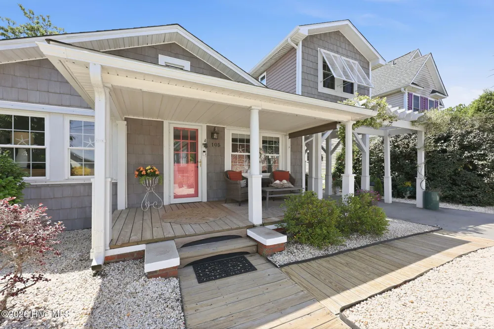 105 S Webb Street Swansboro, NC 28584