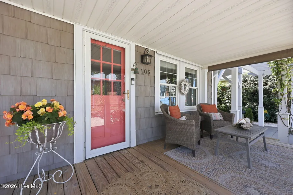 105 S Webb Street Swansboro, NC 28584