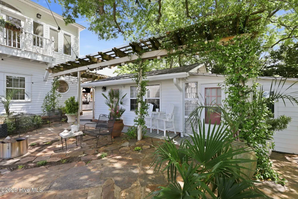 105 S Webb Street Swansboro, NC 28584
