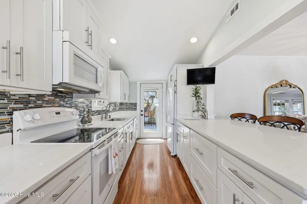 105 S Webb Street Swansboro, NC 28584