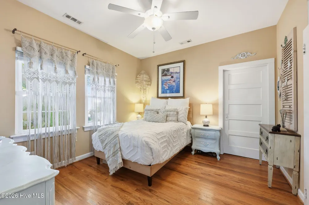 105 S Webb Street Swansboro, NC 28584
