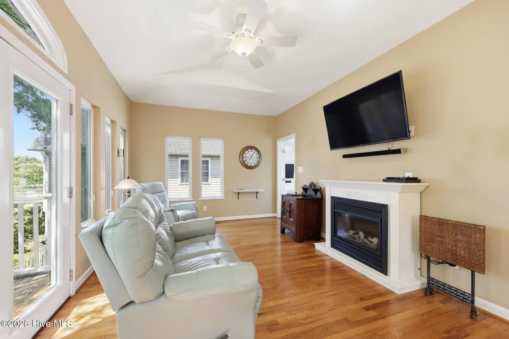 105 S Webb Street Swansboro, NC 28584