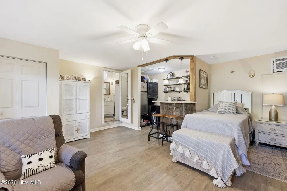 105 S Webb Street Swansboro, NC 28584