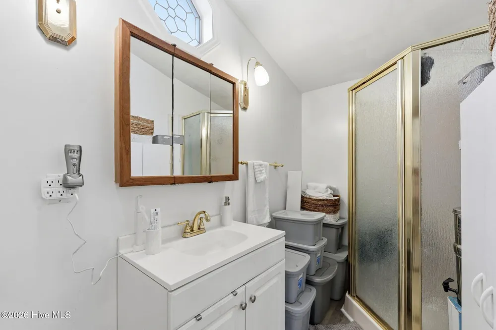 105 S Webb Street Swansboro, NC 28584