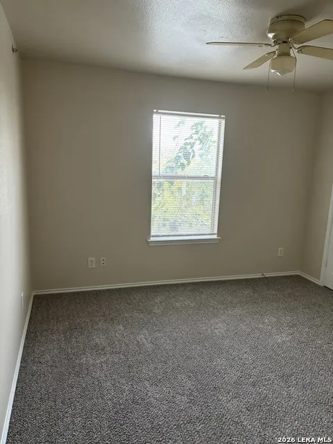 10614 Mathom Universal City, TX 78148