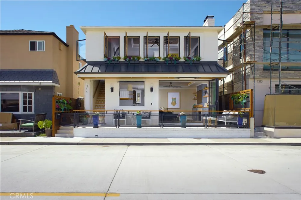 1311 W Bay Avenue Newport Beach, CA 92661