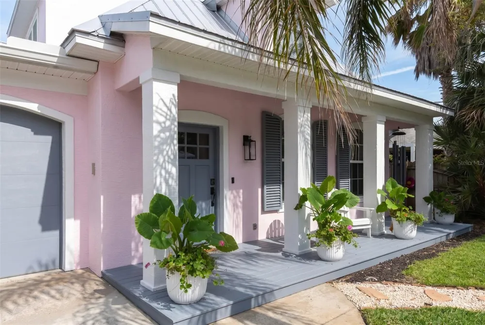 915 MAPLE STREET New Smyrna Beach, FL 32169