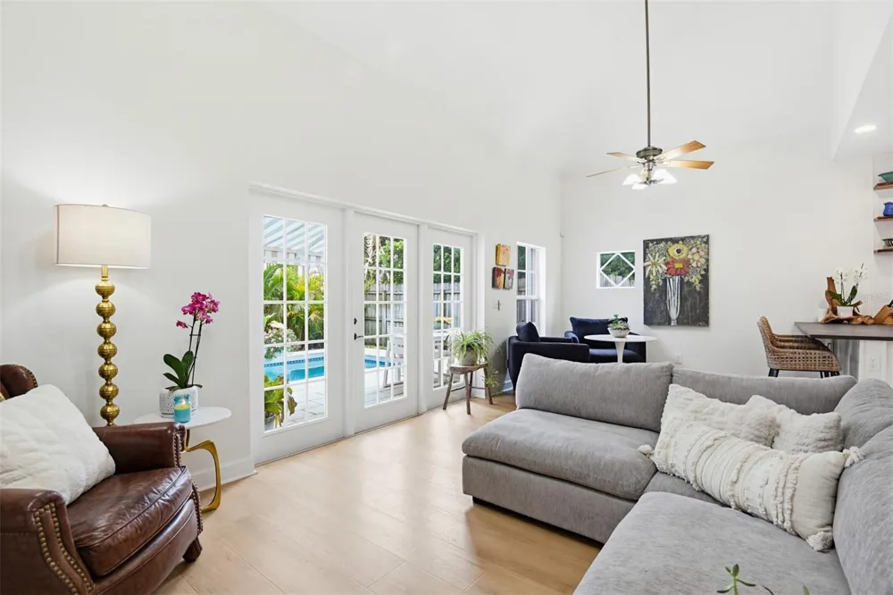 915 MAPLE STREET New Smyrna Beach, FL 32169