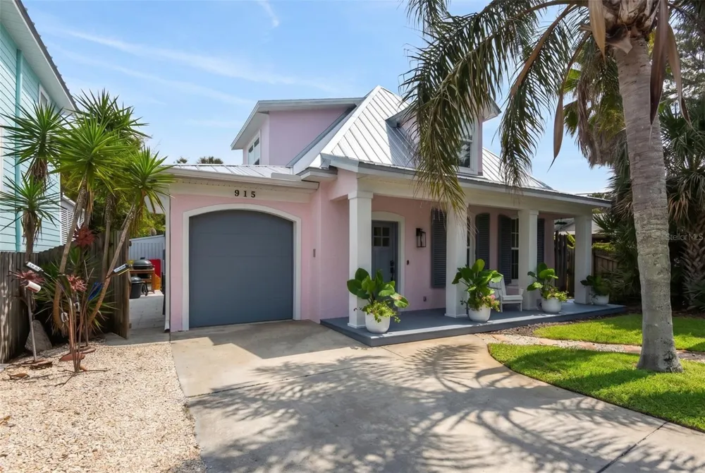 915 MAPLE STREET New Smyrna Beach, FL 32169