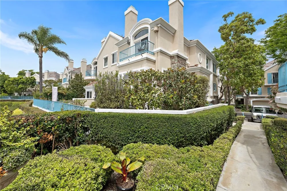44 Chandon Newport Coast, CA 92657