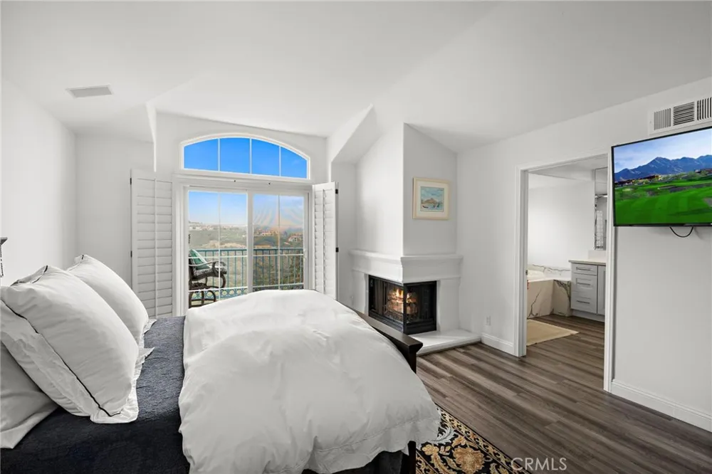 44 Chandon Newport Coast, CA 92657