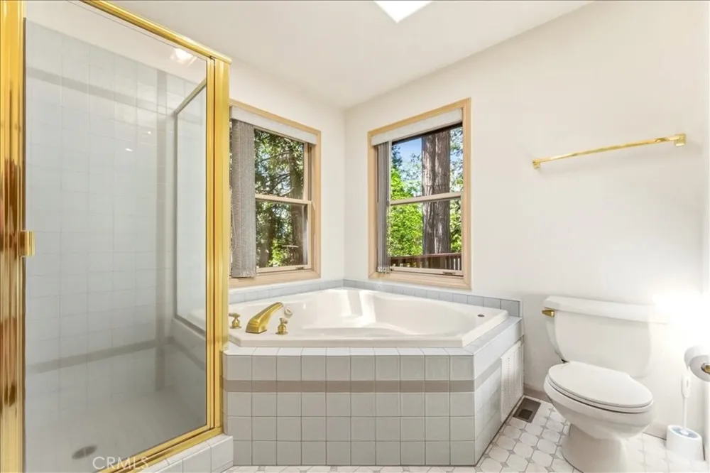 306 Gaudenzio Mount Shasta, CA 96067