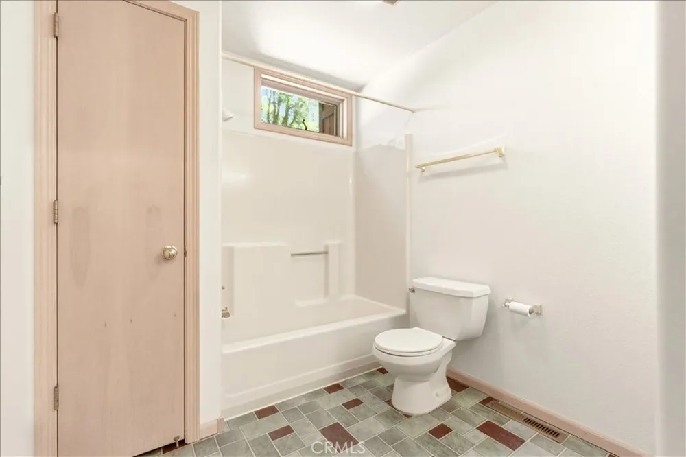 306 Gaudenzio Mount Shasta, CA 96067