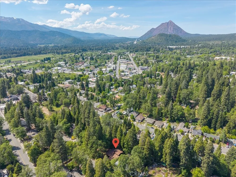 306 Gaudenzio Mount Shasta, CA 96067