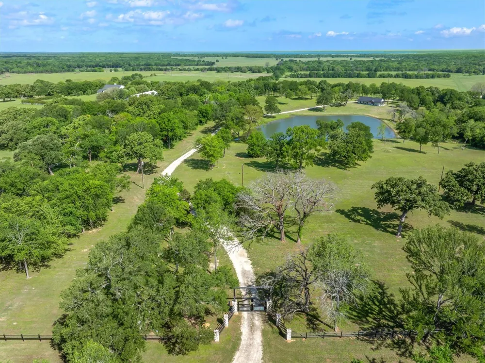 1189 Vz County Road 3702 Wills Point, TX 75169