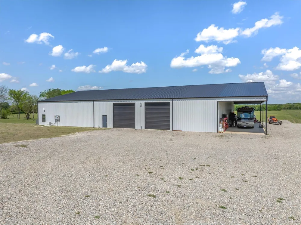 1189 Vz County Road 3702 Wills Point, TX 75169