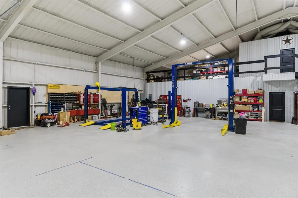 1189 Vz County Road 3702 Wills Point, TX 75169