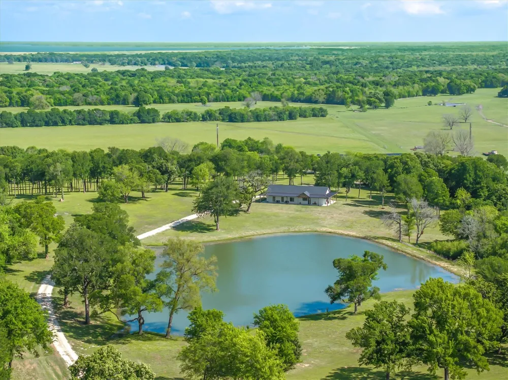 1189 Vz County Road 3702 Wills Point, TX 75169