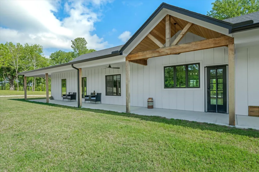 1189 Vz County Road 3702 Wills Point, TX 75169