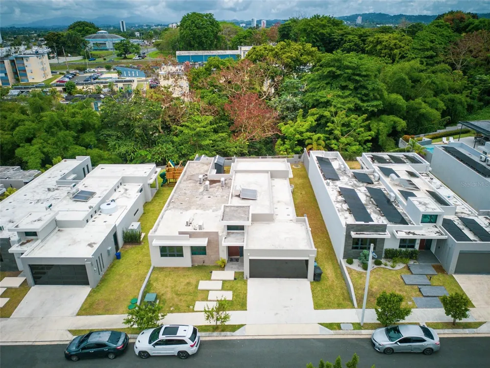 Urb Las Casonas ARANDA Guaynabo, PR 00966