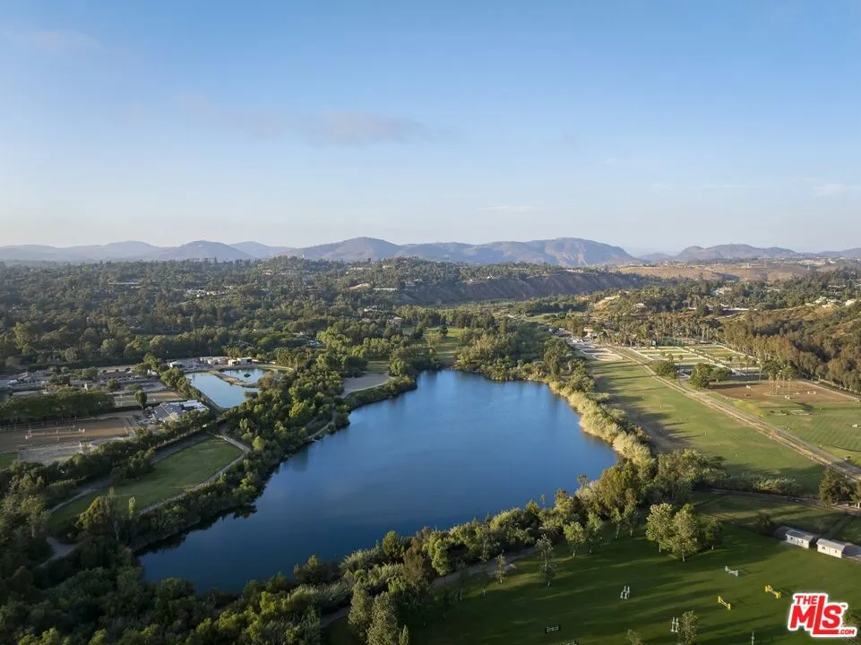 16401 Calle Feliz Rancho Santa Fe, CA 92067