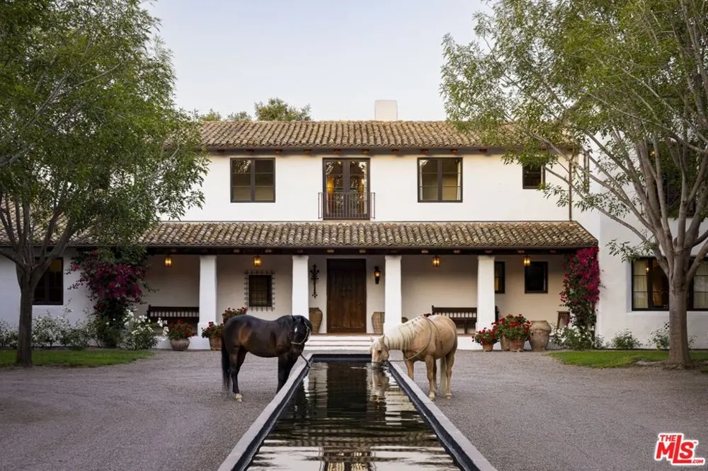16401 Calle Feliz Rancho Santa Fe, CA 92067