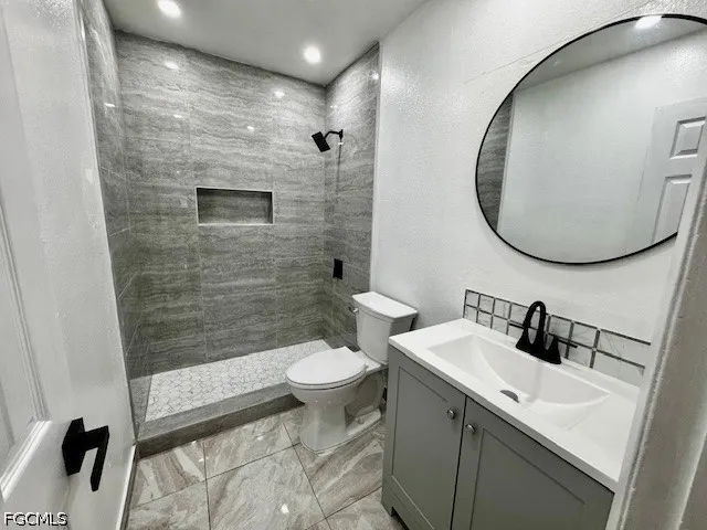 SE 8th Street #101 Cape Coral, FL 33990