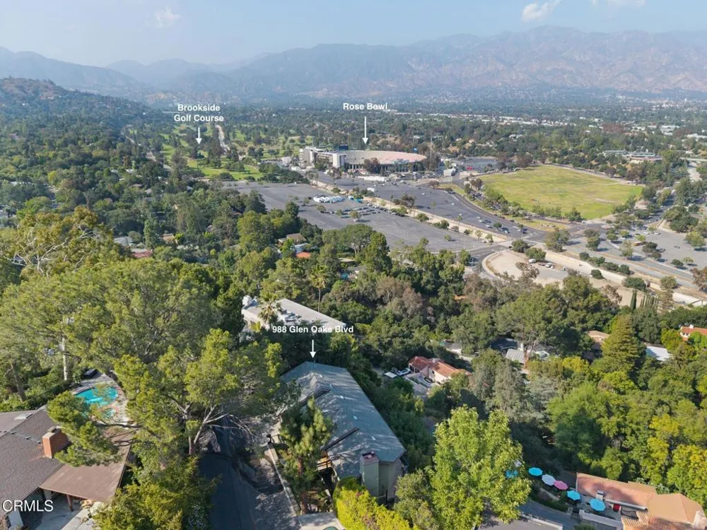 988 Glen Oaks Boulevard Pasadena, CA 91105