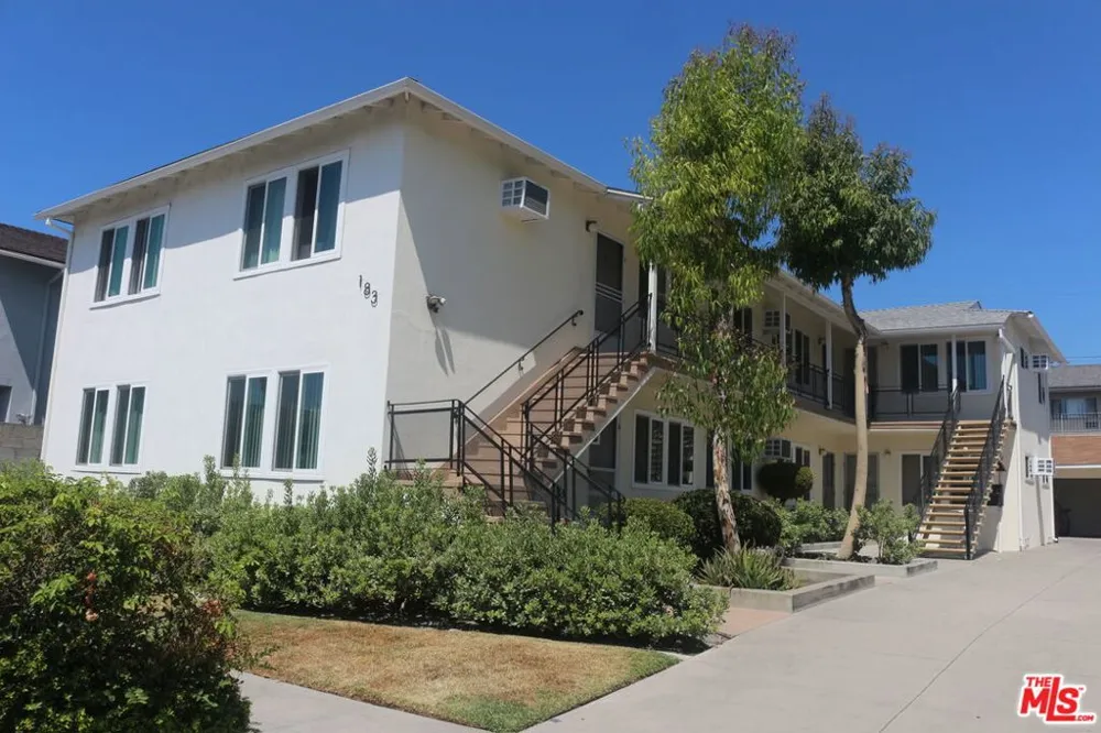 183 W Elmwood Avenue #D Burbank, CA 91502