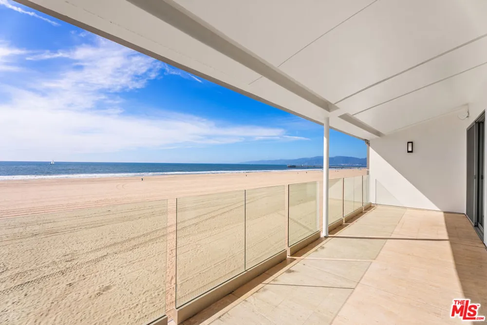 4 Jib Street #13 Marina del Rey, CA 90292