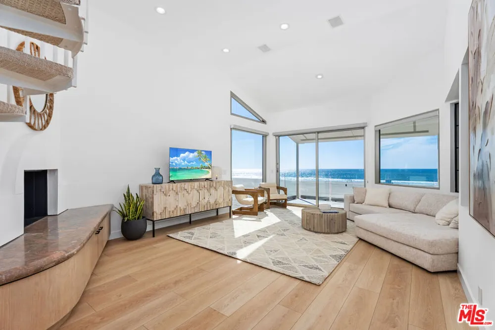 4 Jib Street #13 Marina del Rey, CA 90292