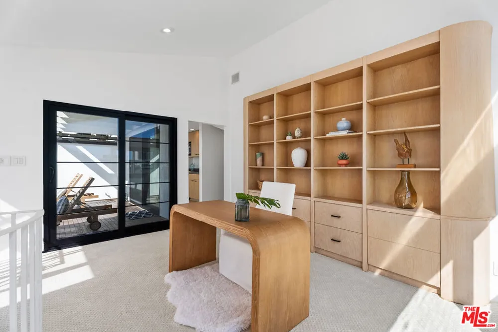 4 Jib Street #13 Marina del Rey, CA 90292