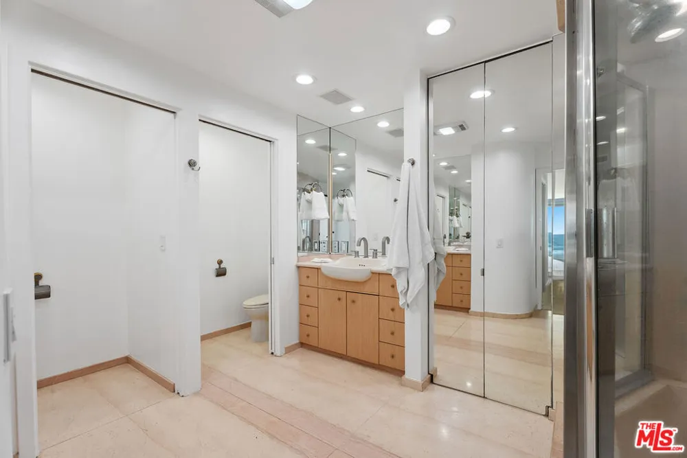 4 Jib Street #13 Marina del Rey, CA 90292