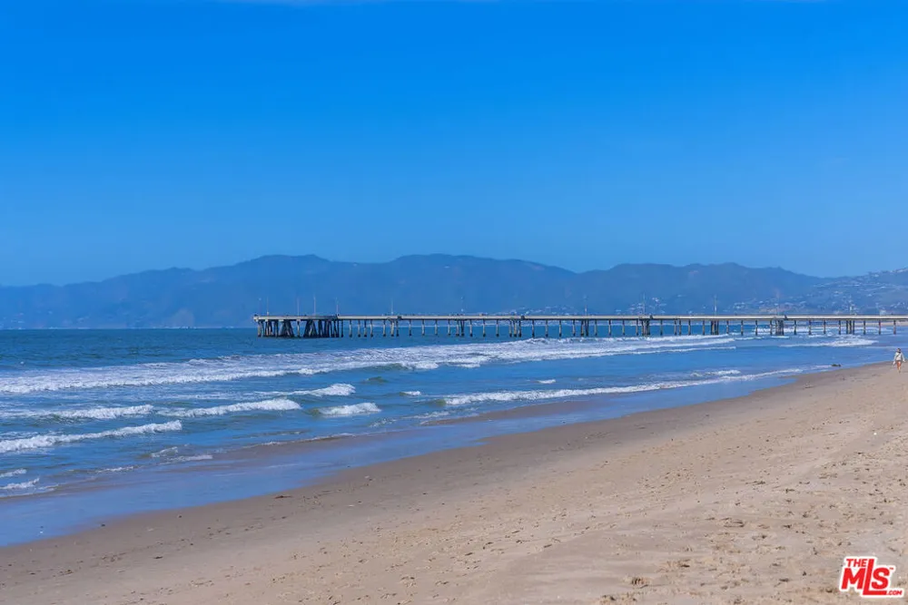 4 Jib Street #13 Marina del Rey, CA 90292