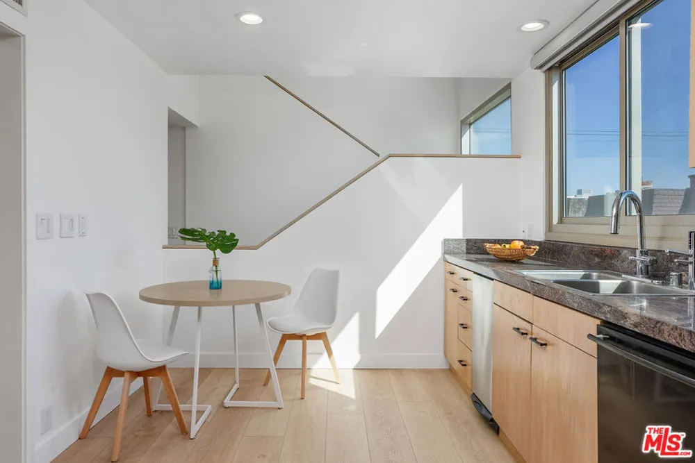 4 Jib Street #13 Marina del Rey, CA 90292
