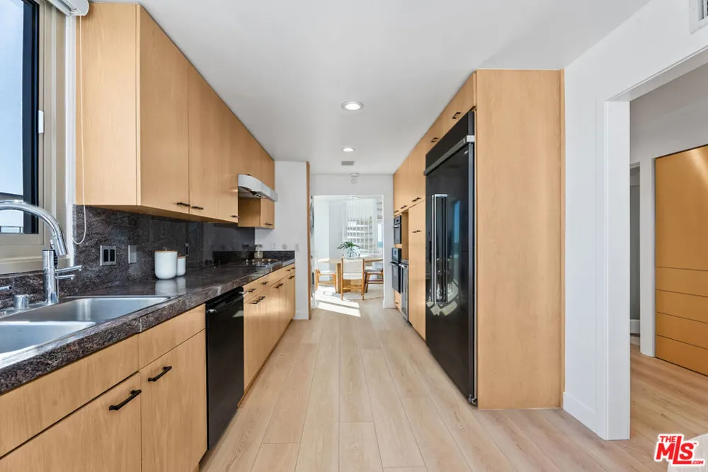 4 Jib Street #13 Marina del Rey, CA 90292