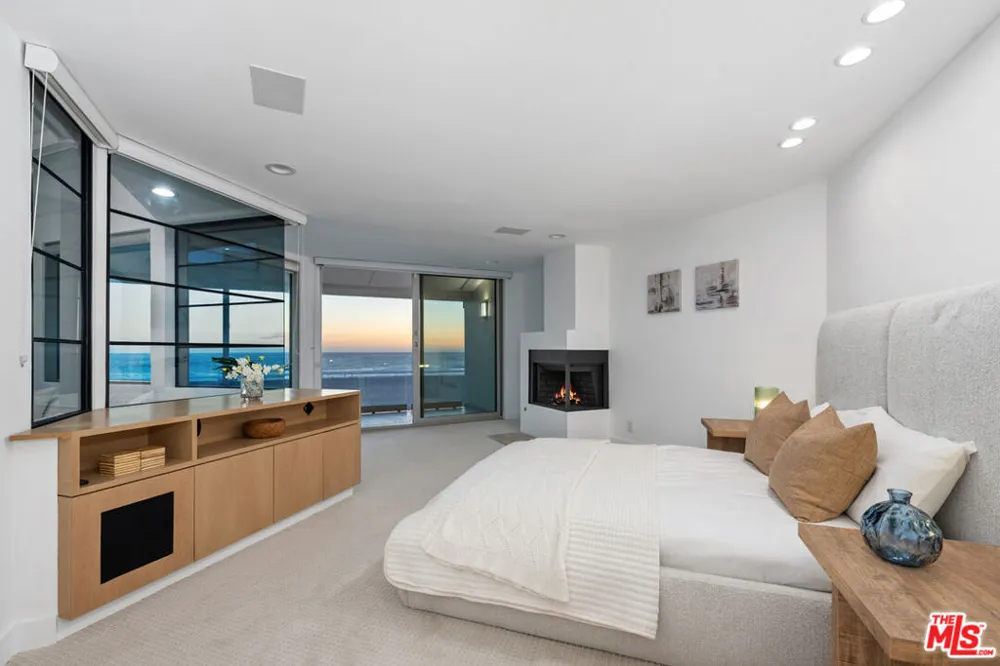 4 Jib Street #13 Marina del Rey, CA 90292