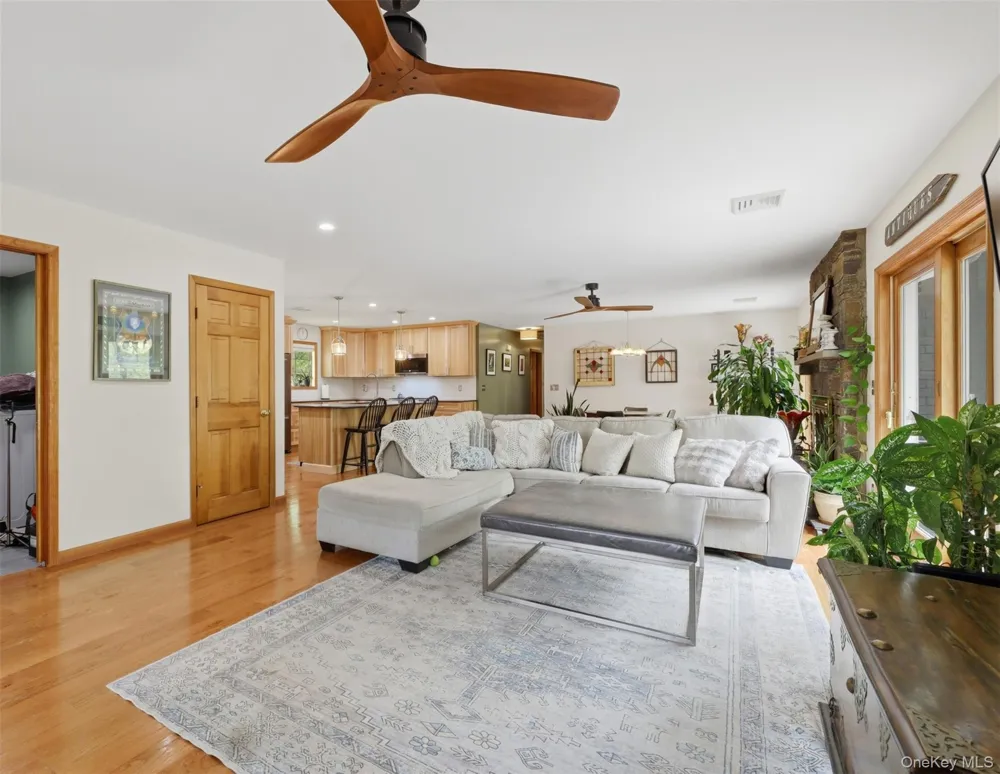 128 Sawmill Road Red Hook, NY 12571
