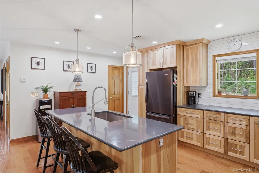 128 Sawmill Road Red Hook, NY 12571