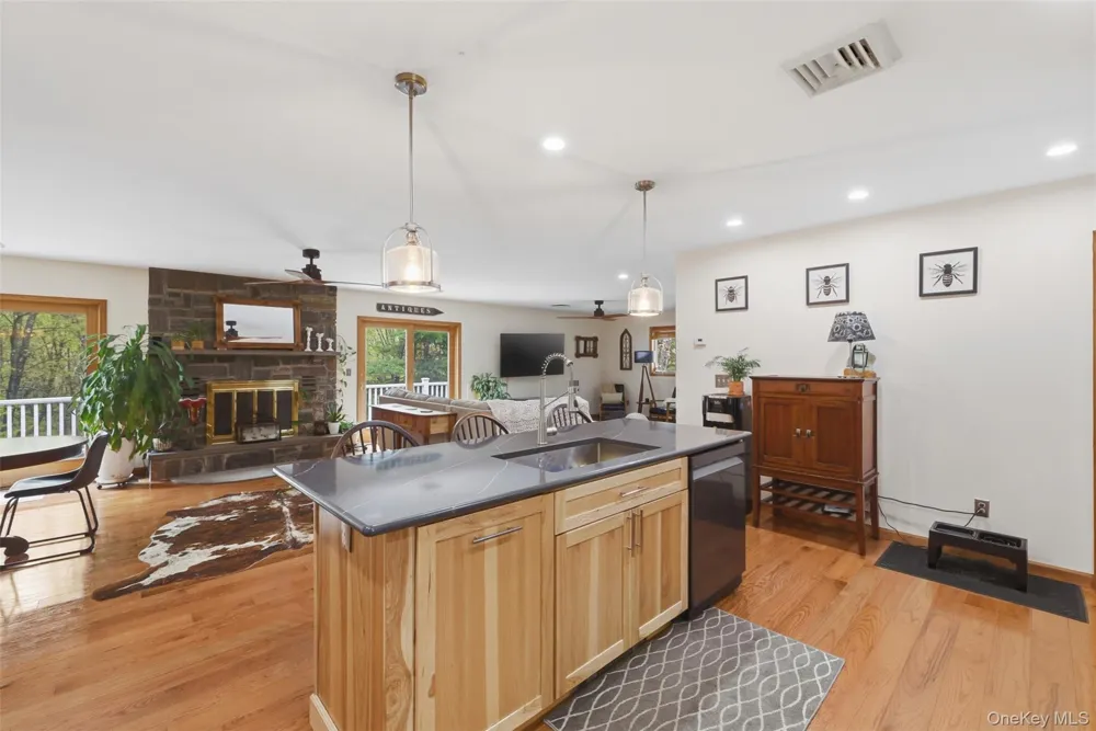 128 Sawmill Road Red Hook, NY 12571