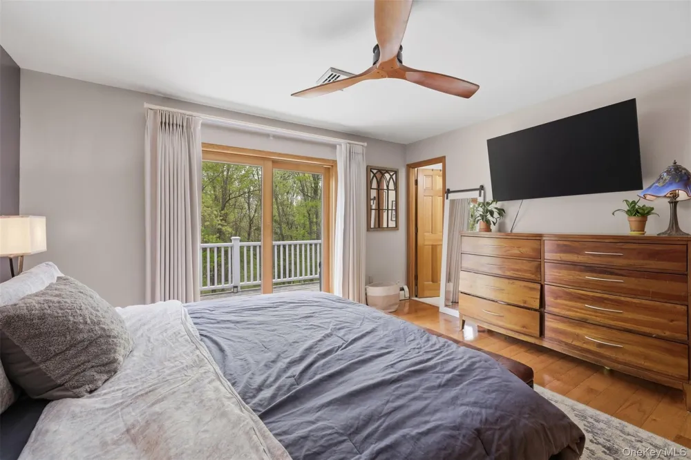128 Sawmill Road Red Hook, NY 12571