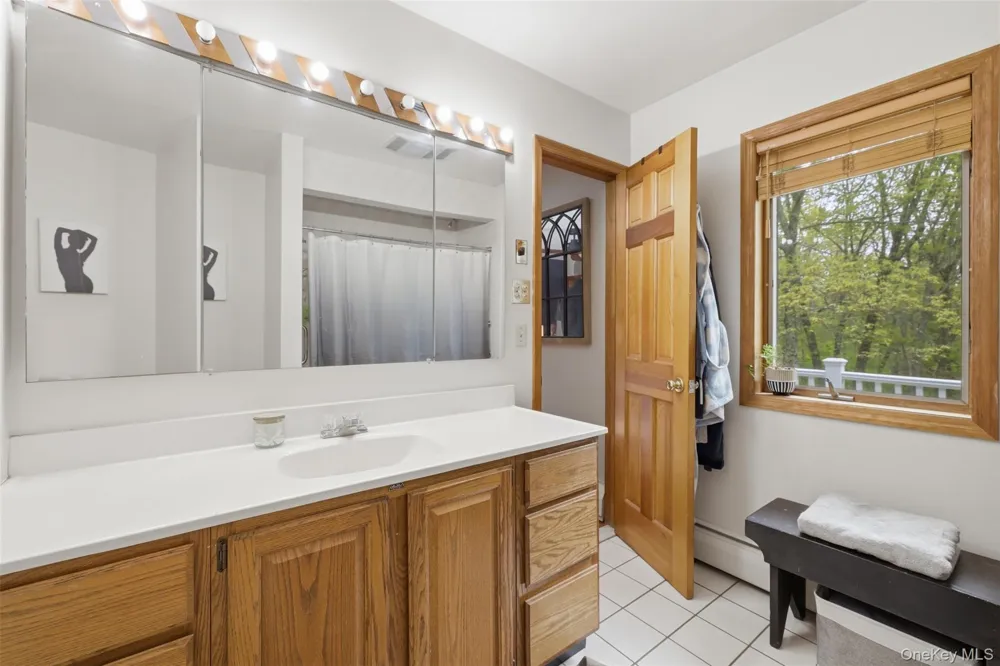 128 Sawmill Road Red Hook, NY 12571