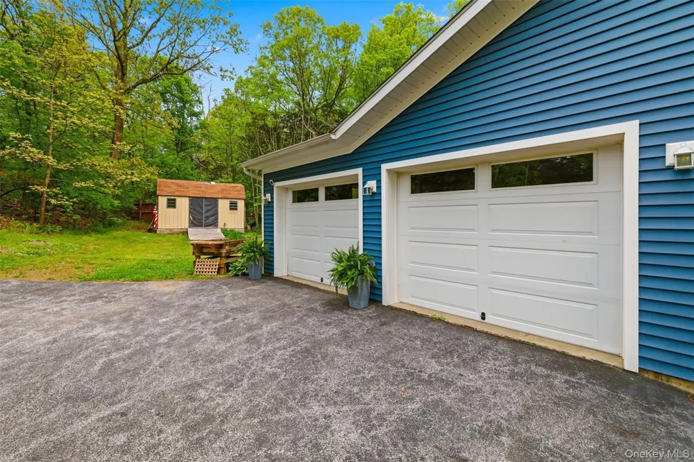 128 Sawmill Road Red Hook, NY 12571
