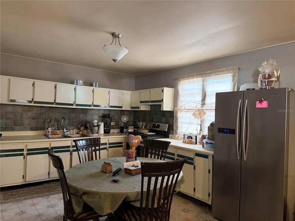 276 ROSA SANCHEZ Yabucoa, PR 00767