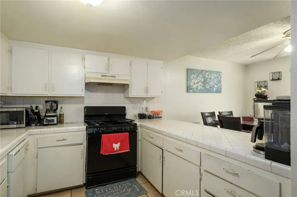 770 Silverado Hanford, CA 93230